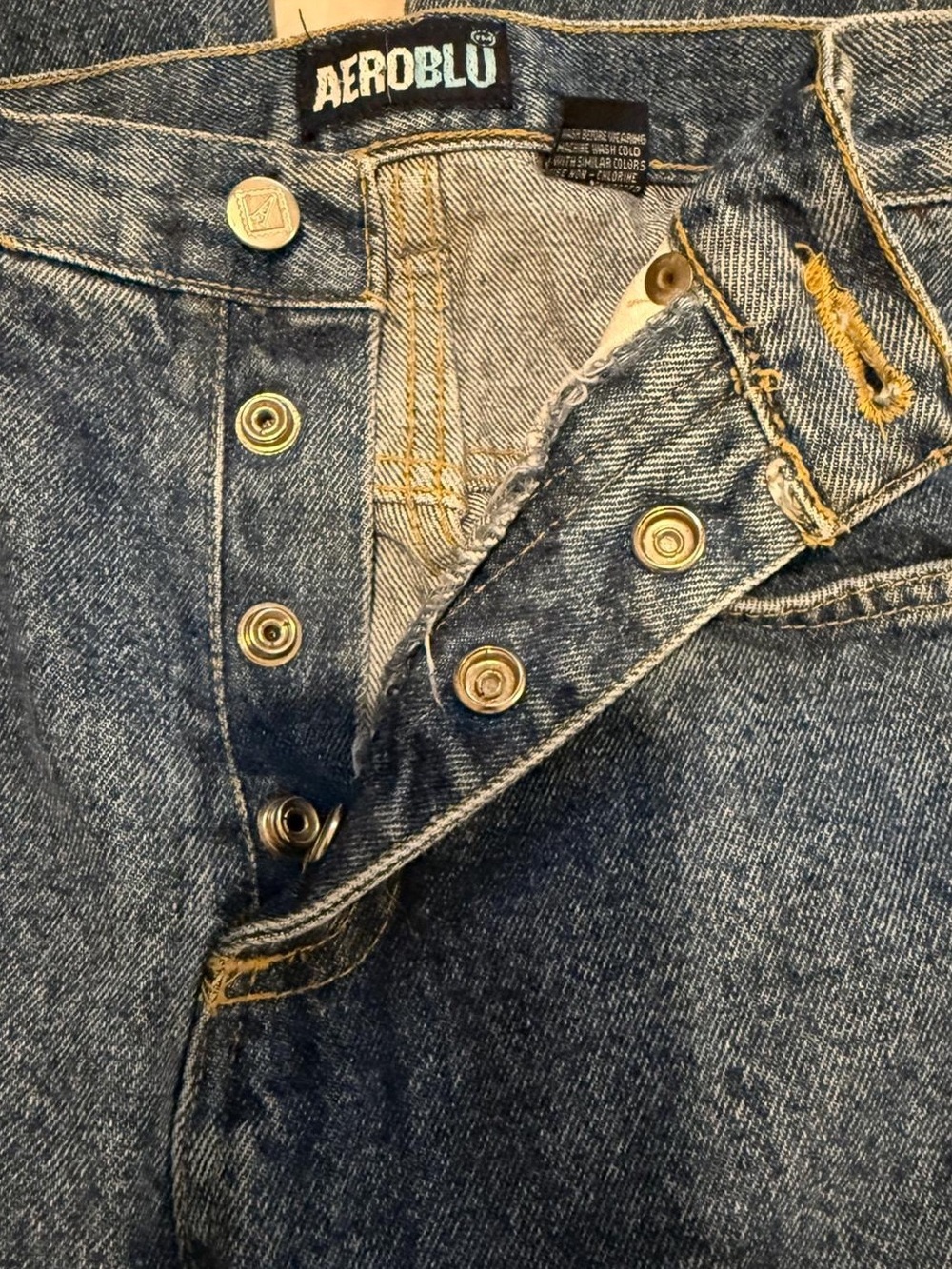 VTG Aeroblu High Waisted Jeans 10 Snap Button Fly Blue Denim Tapered Leg 24x24 - Picture 3 of 4